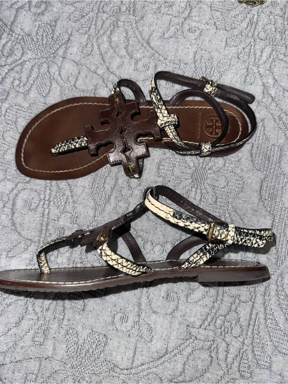 Tory Burch Snake print Leather T-Strap Flat Sandals 7 Brown